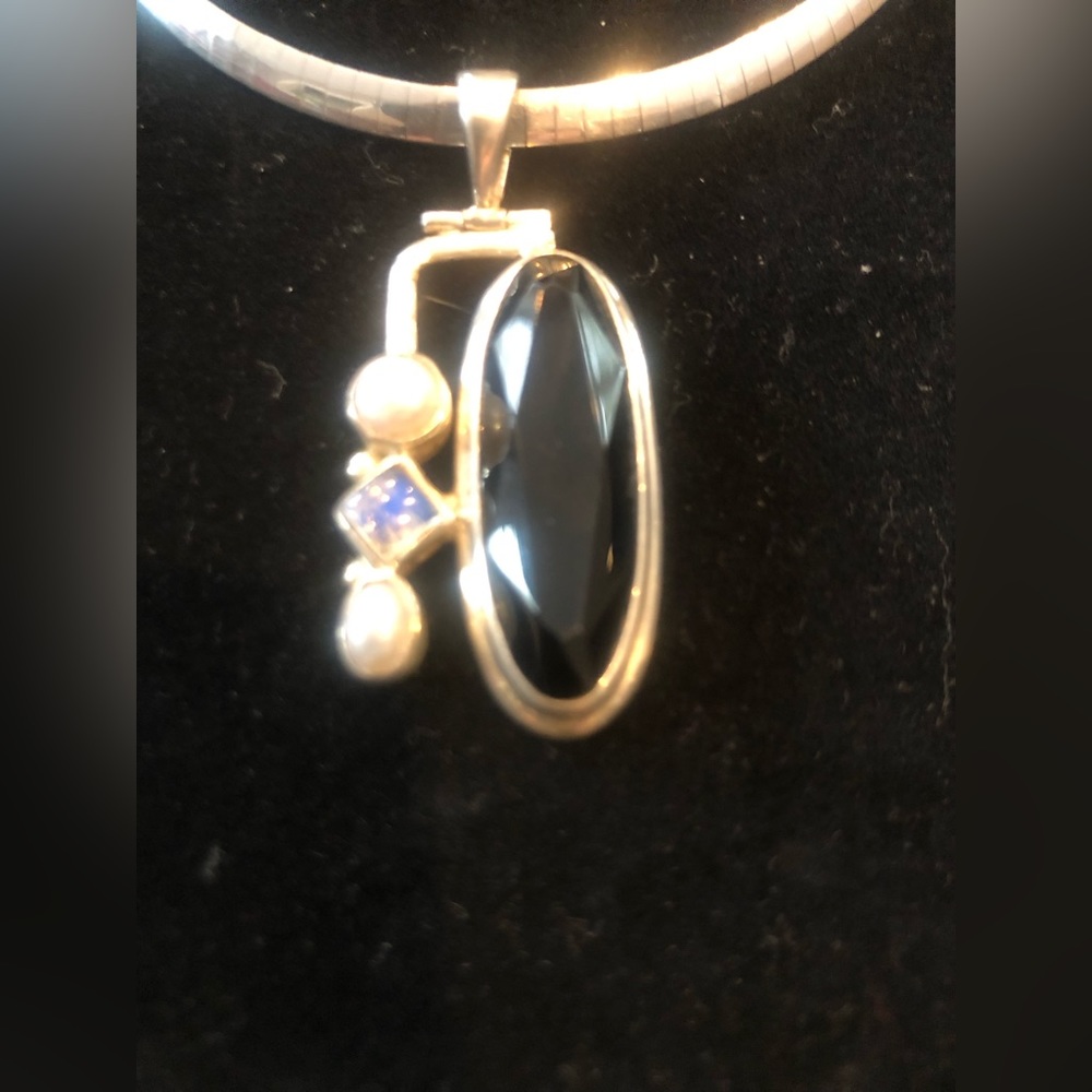 Sterling onyx Pearl Pendant